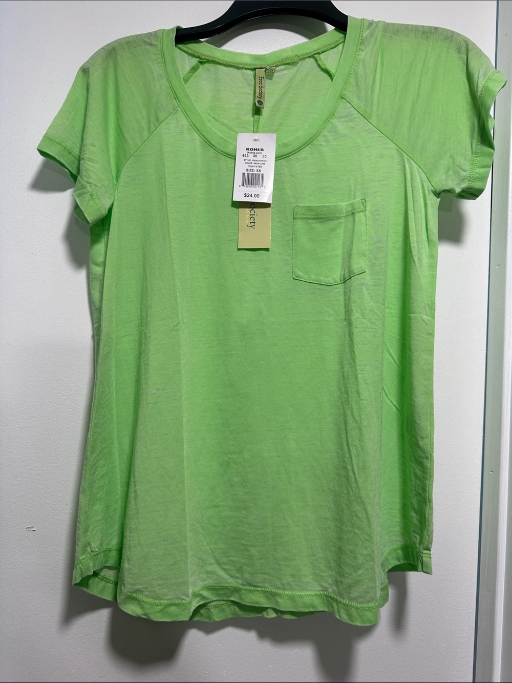 Women’s Free Society gym tee